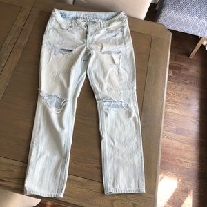 American Eagle Tomgirl Jeans size 8 light wash